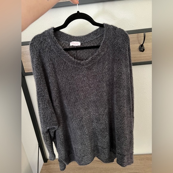 Pink Lily Fuzzy Sweater - Picture 2 of 7